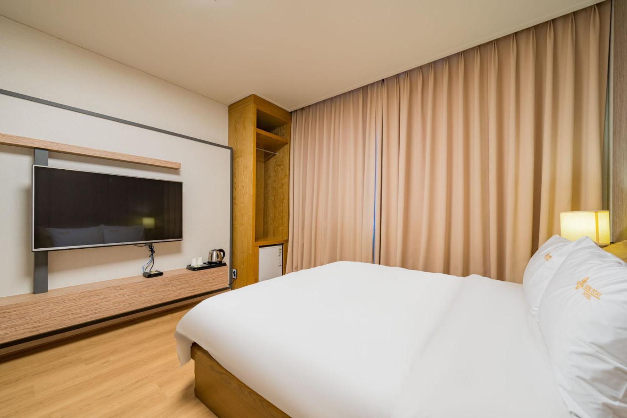Yeosu Stay Hotel Szoba fotó