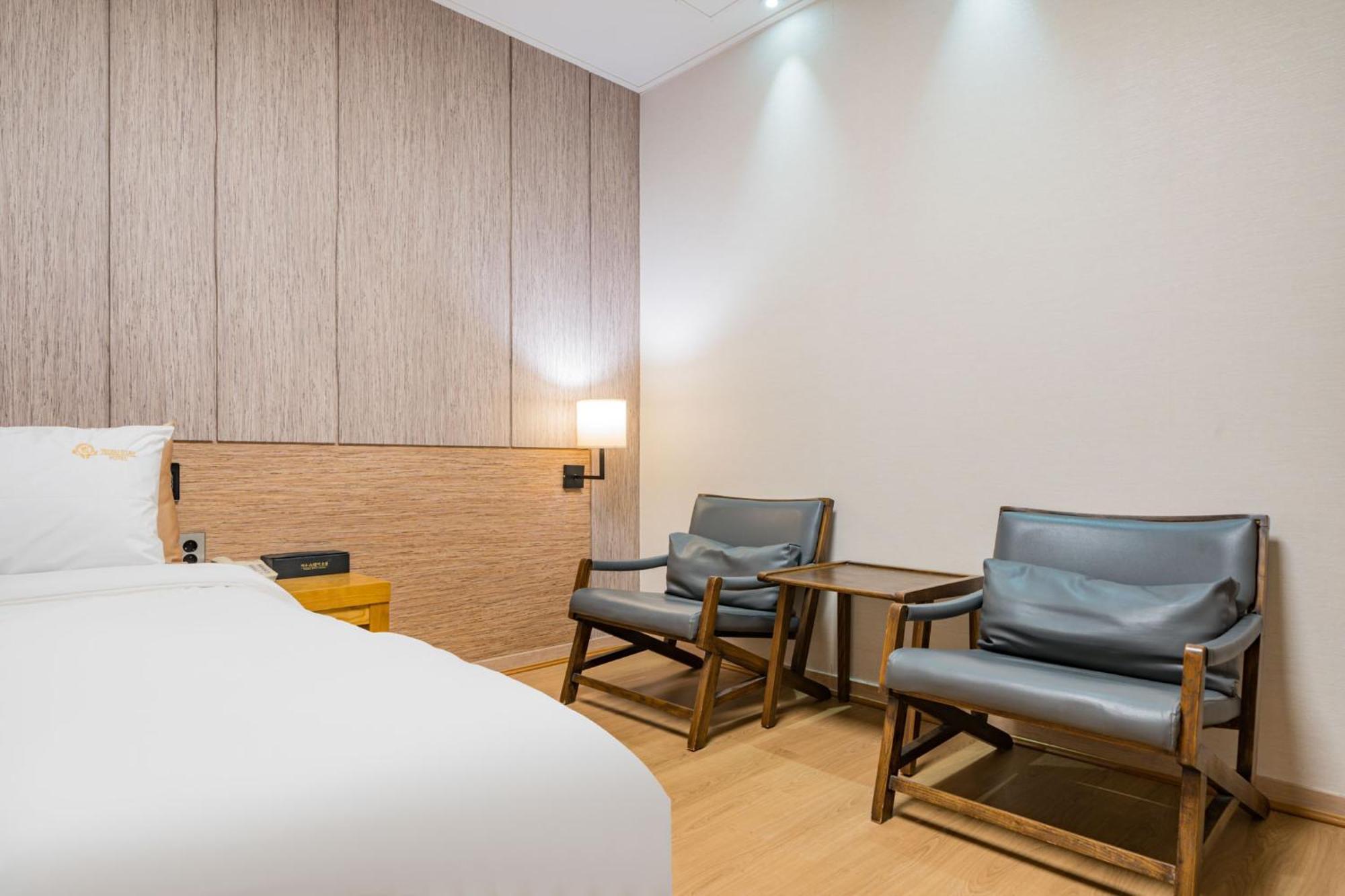 Yeosu Stay Hotel Szoba fotó