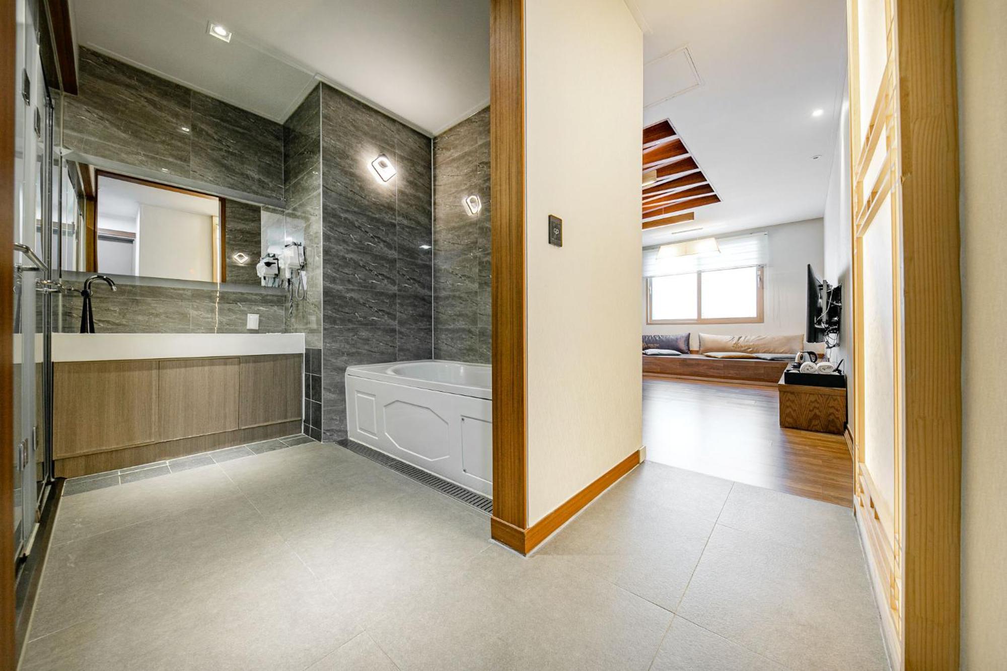 Yeosu Stay Hotel Szoba fotó