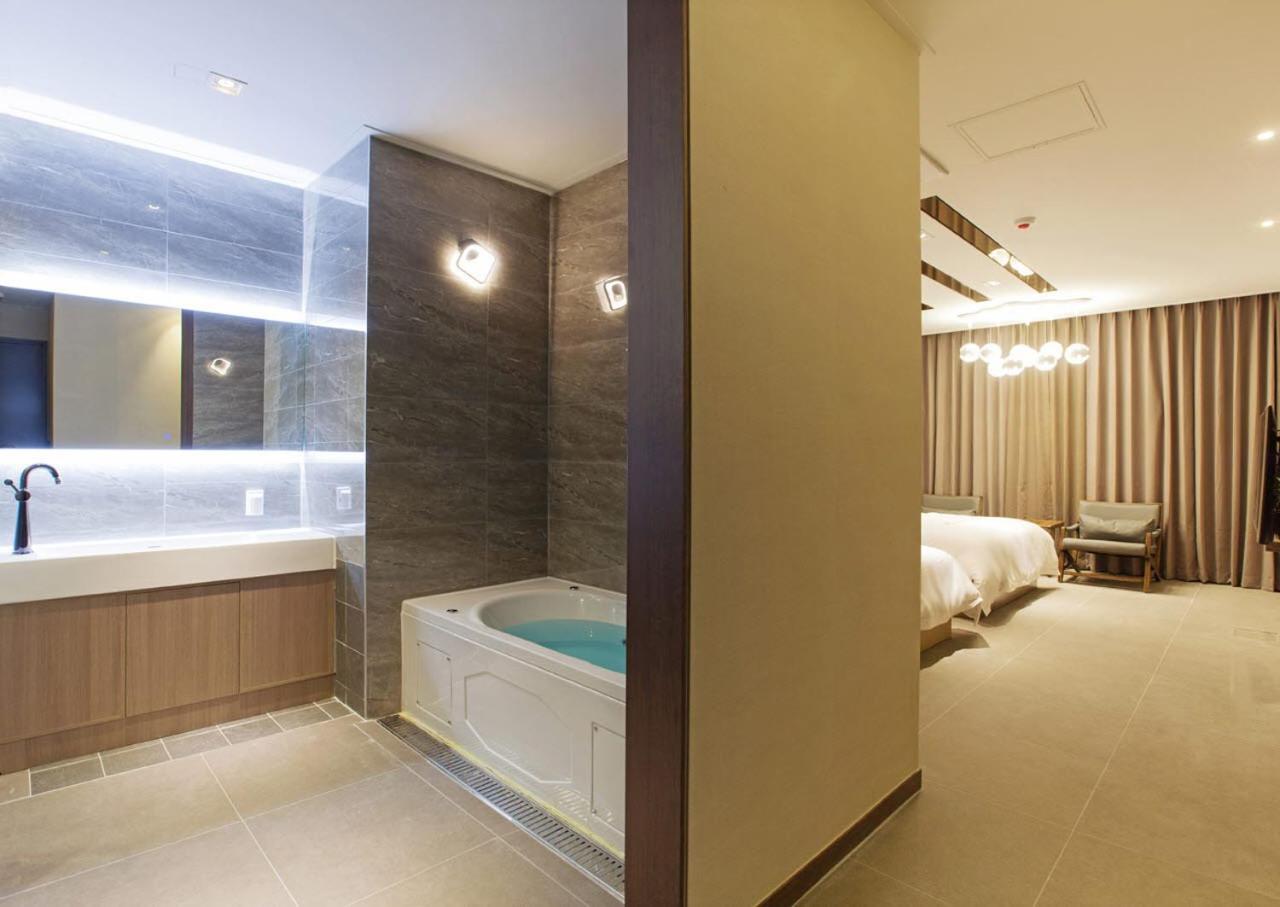 Yeosu Stay Hotel Szoba fotó