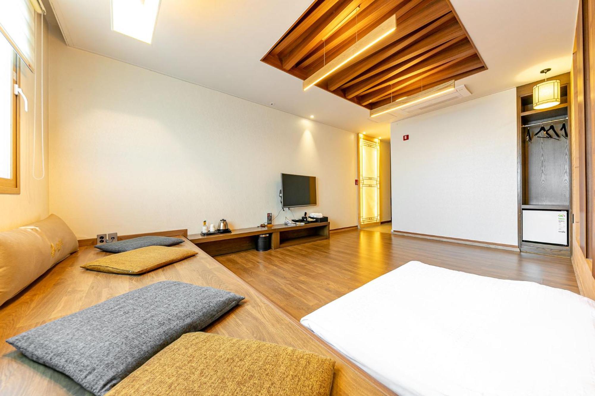 Yeosu Stay Hotel Szoba fotó