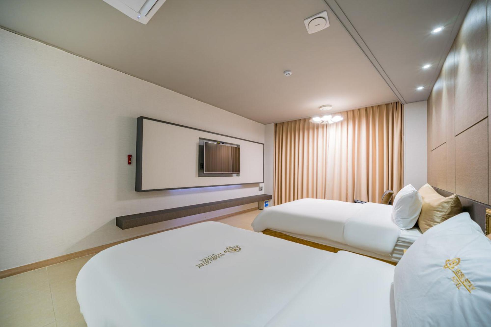 Yeosu Stay Hotel Szoba fotó